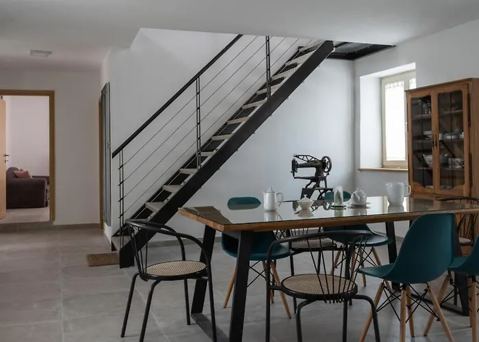 Moderno 3 Casa Vecchia Villa