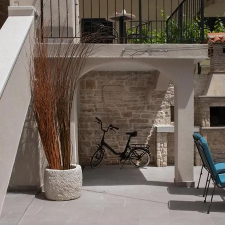 Moderno 3 Casa Vecchia