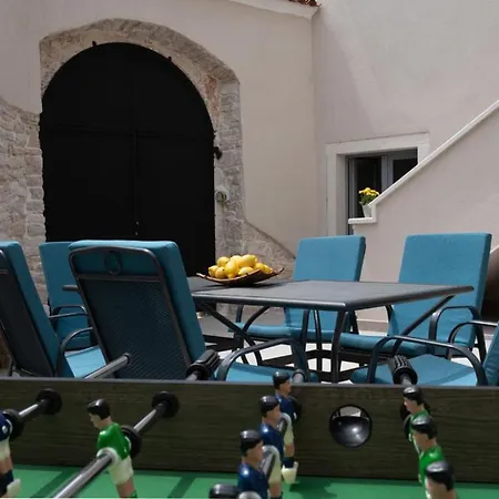 Moderno 3 Casa Vecchia * Peroj