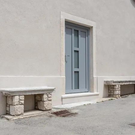 Moderno 3 Casa Vecchia Вилла Перой