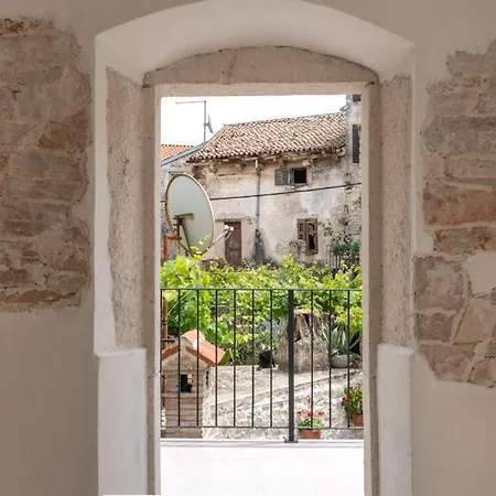 Moderno 3 Casa Vecchia