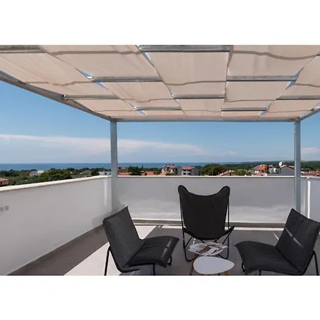 Moderno 3 Casa Vecchia بيروغ