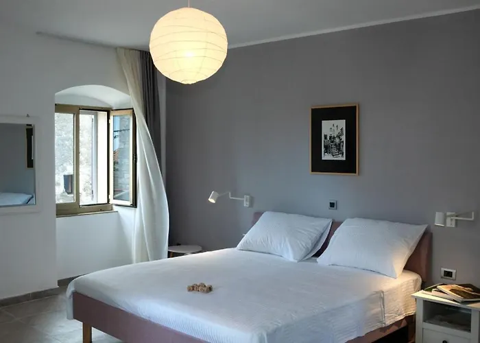 Moderno 3 Casa Vecchia Peroj