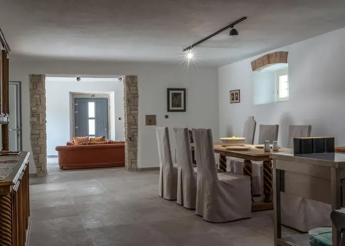 Moderno 3 Casa Vecchia *