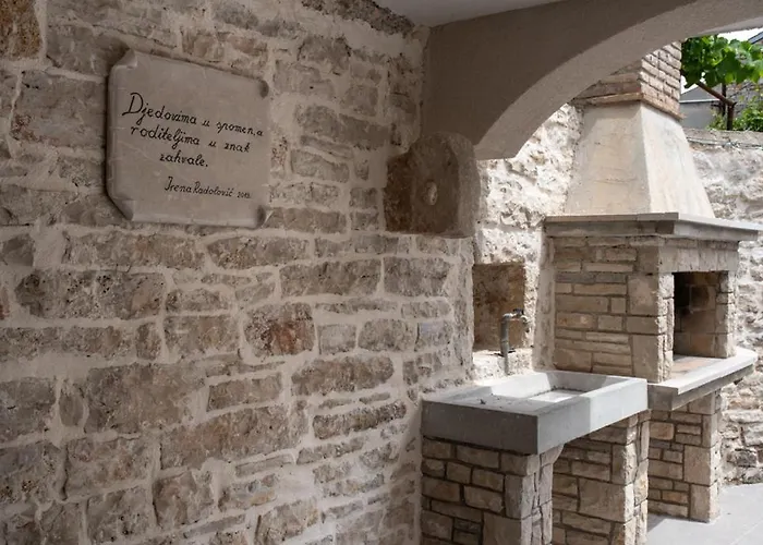 Moderno 3 Casa Vecchia *