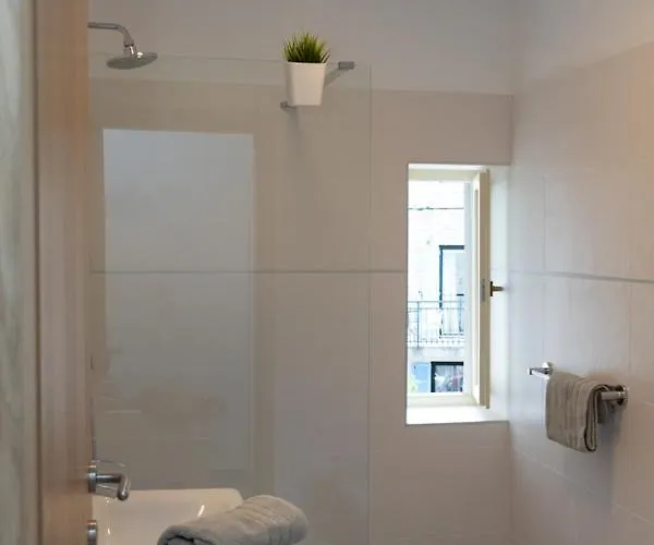 Moderno 3 Casa Vecchia Peroj