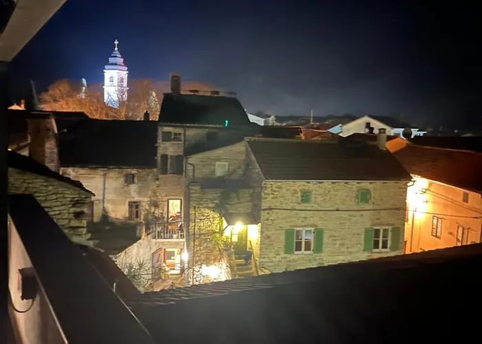 Moderno 3 Casa Vecchia * Peroj